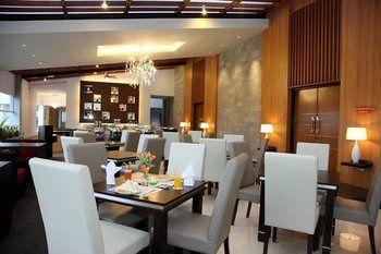 Green Valley Resort Purwokerto Exterior photo